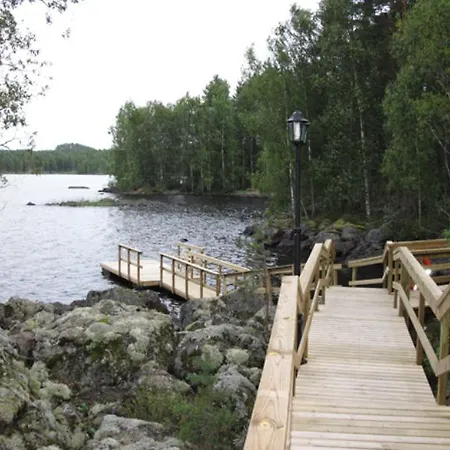 考塔罗旅行别墅罗塔拉匹旅馆 * Hankamäki